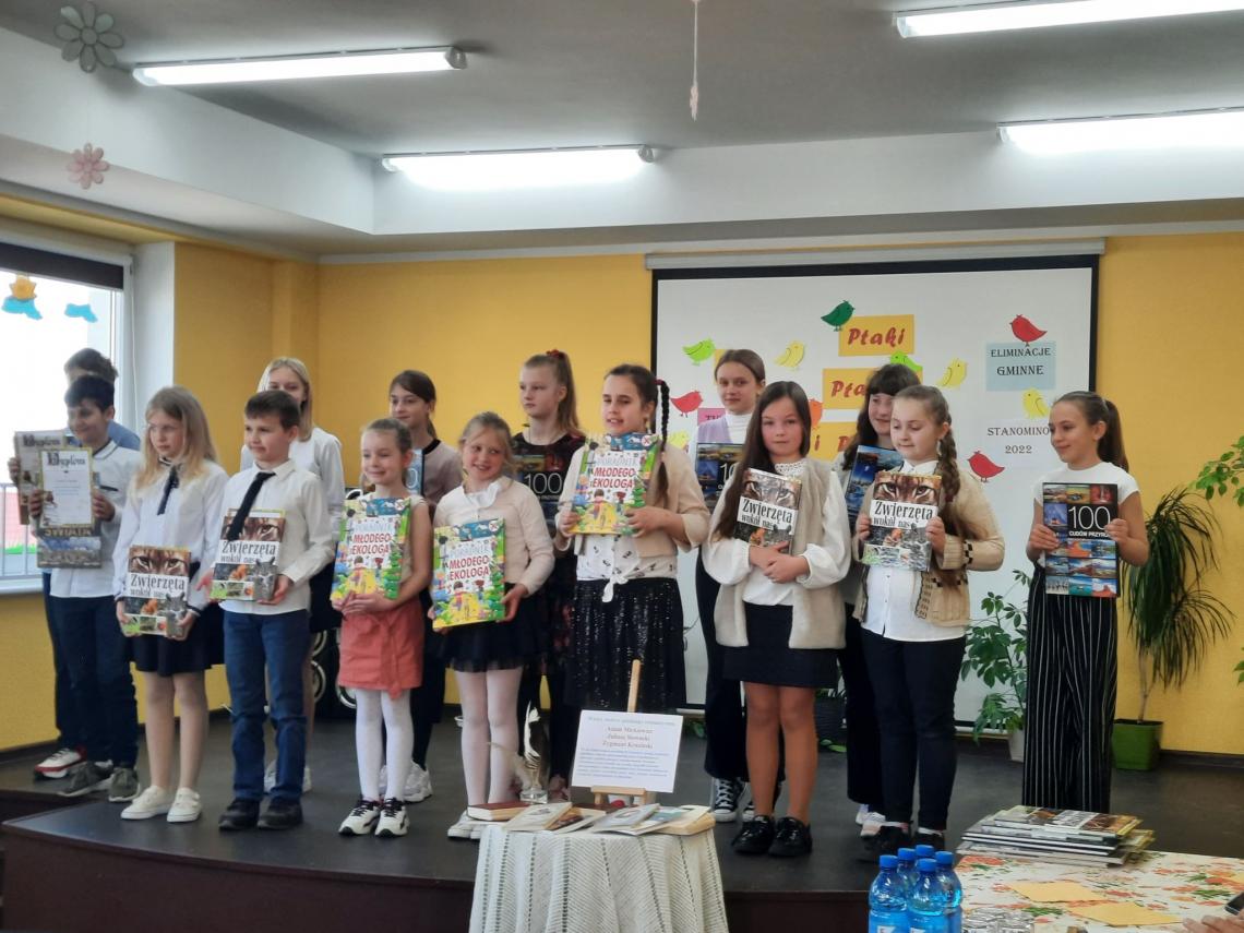 Uczestnicy eliminacji gminnych konkursu recytatorskiego Ptaki, Ptaszki i Ptaszeta polne